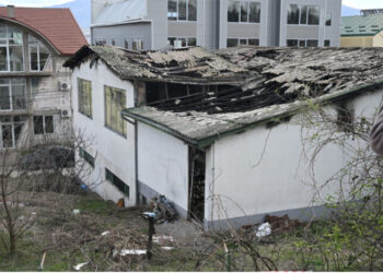 Tragjedia në Koçan, dëshmia tronditëse e të miturës: Nuk e morën seriozisht zjarrin, mendonin se…