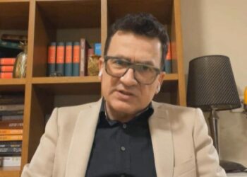 Spahiu: Berisha e bëri Shqipërinë e vogël dhe jo madhështore, fali 6 milje det dhe Himarën te Greqia!