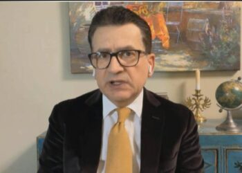 Kreshnik Spahiu ironizon PD-në: Ka 20 vjet që nuk ndryshon listat e deputetëve dhe aleatëve