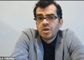 “Berisha e do partinë për t’u mbrojtur nga SPAK”, analisti: U tall me demokratët për Primaret!