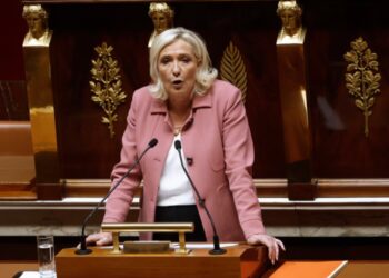 Le Pen ndryshon qëndrim, kritikon Trump për ndërprerjen e ndihmës ndaj Ukrainës