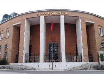 Borxhi i jashtëm arrin në 10 mld euro, ekspertët: Të zbulohen borxhet e fshehta dhe të mirëmenaxhohet kursi i këmbimit