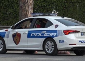 Akuzohet se vendosi tritol në lokal, identifikohet dhe shpallet në kërkim 47-vjeçari