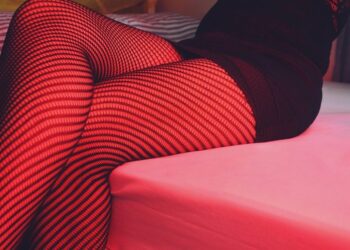 Goditja e rrjetit të prostitucionit në Tiranë, kush është 47-vjeçarja që drejtonte aktivitetin nga Kolumbia, ja me kë bashkëpunonte dhe roli i efektives