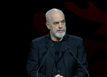 Rama takim me shqiptarët në Athinë: Do vij pas zgjedhjeve sërish! Me votat tuaja të vrapojmë drejt BE