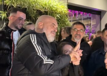VIDEO / Rama në mesin e të rinjve të PD-së: Jam peng i armiqve më të bukur!