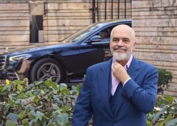 Listat e mbyllura të PS me gra dhe të rinj, detaje nga takimi i Ramës me drejtuesit e qarqeve