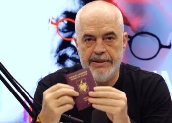 Rama në “Flasim”: Votoni masivisht PS, që më 2030 të keni pasaportën europiane të Shqipërisë