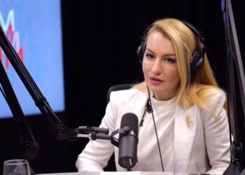 “E nisa rrugëtimin tim për t’u bërë violiniste”, Romina Kuko rrëfen historinë e saj në podcastin e Ramës