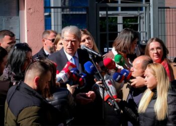 Kishte në dorë dosjen e Veliajt, Berisha: Olldashin e kërcënuan! Mori raport pafundësisht…