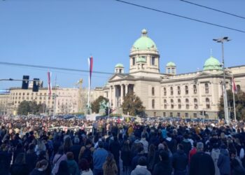 Serbët e veriut paralajmërojnë incidente: Do mobilizohemi për të mbrojtur presidentin Vuçiç