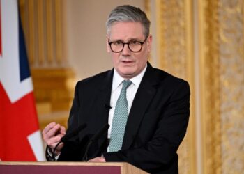 Starmer kundër ‘lojërave politike’ të Putin, mbledh 25 vende për armëpushimin në Ukrainë