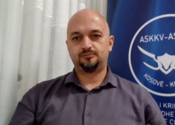 A rrezikon të bjerë pushteti i Vuçiç pas trazirave në parlamentin serb?