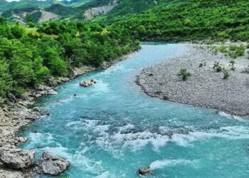 “Thesar natyror i Shqipërisë”/ Ministrja gjermane e Mjedisit: Gjermania, e gatshme të ndihmojë për Vjosën