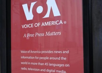 Gazetarët e “Zërit të Amerikës” padisin administratën e Trump për mbylljen e rrjetit