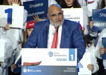 LaCivita flet me gjuhën e Berishës: Në SHBA donin të burgosnin Donald Trump, në Shqipëri socialistët duan të burgosin të gjithë opozitën
