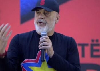 LIVE/ Rama takim me të rinjtë në Tiranë: Nëse PS do ishte në pushtet që nga ’92, sot do ishim në BE! Ju s’keni fjetur nën zhurmën e kallashnikovëve, por…