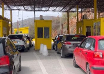 Futën një kamion me mallra ushqimore nga Greqia me dokumente false, 6 zyrtarë të doganës Kapshticë në hetim! Mes tyre edhe drejtori i Përgjithshëm i Hetimit Doganor