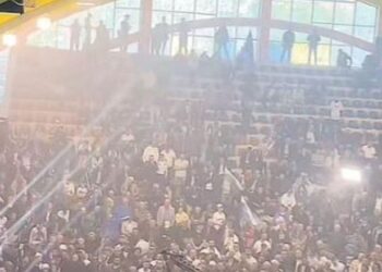 Berisha nuk mbush sallën në Dibër as me militantët që mori me vete nga Tirana