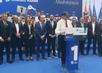 “Në 100 ditët e para, zero varfëri ekstreme”, Berisha në Fier: Nuk do ketë më shqiptarë që do numërojnë kafshatat