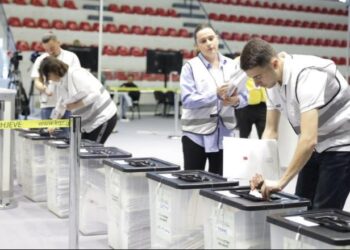 11 Maji/ Mbërrijnë 22 % e votave të diasporës nga 65 vende të botës, zarfe nga Australia, Afganistani, Panamaja, Tajlanda dhe Singapori