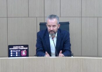 “Diaspora”/ Celibashi: Kanë ardhur mbi 70 mijë vota, 30 mijë zarfe s’janë dërguar ende! Kompania postare s’ka marrë pagesë, kontrata publike pas procesit