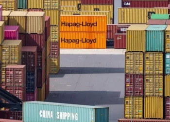 “Lufta” ekonomike/ Kina nuk humb kohë, njofton tarifa shtesë për produktet amerikane në 125%