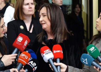 Luiza Xhuvani për Margarita Xhepën: E privilegjuar që kam pasur fatin të rrugëtoj me të