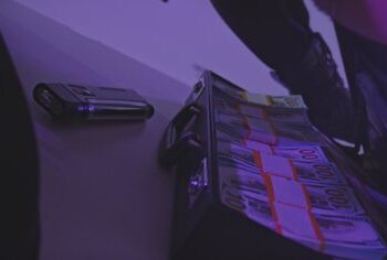 Grupet kriminale po blejnë drogën me Bitcoin, ekspertët: Pagesat nuk kontrollohen