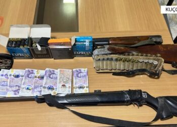 Disa vite hetime, “Kultivimi” prangos 1 person në Berat, 2 në kërkim! Sekuestrohen mijëra paund, armë dhe drogë
