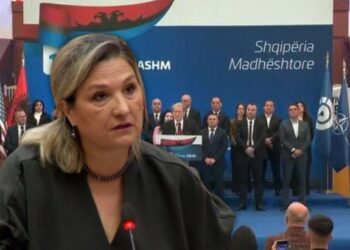 “Ishte një kokorroç”/ Açka, keqardhje për kandidatët e PD: I kishte dhënë besën profesorit e më përgjonte