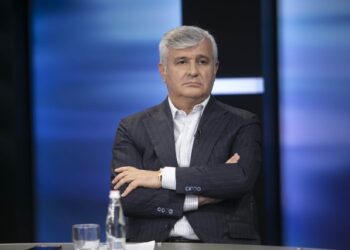 “Informacioni është i mangët dhe tendencioz”, Maks Haxhia: Ja kush i nxori përgjimet e Erion Veliajt