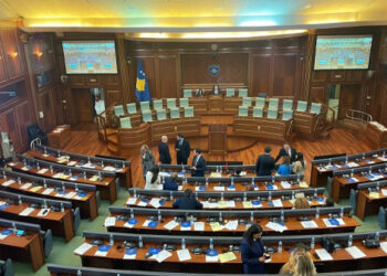 Dështon seanca konstituive në Kosovë,  Kuvendi nuk voton raportin e Komisionit për verifikimin e mandateve 