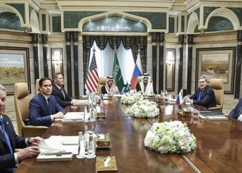 Skandal i madh në negociata: Delegatët rusë u grindën për një karrige para amerikanëve