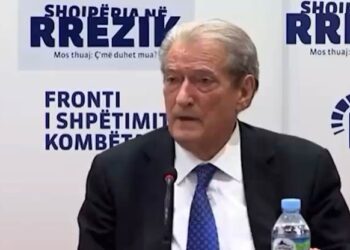 Video/ Kur Berisha akuzonte Bashën për 500 mijë dollarë lobim, sot ai shpenzon vetë më shumë se 10-fishin për një vizë në SHBA