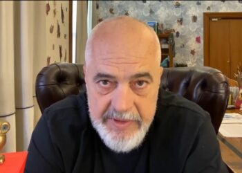 Rama ‘tregon’ pse nuk ishte tek funerali i Papës: Prisja vëllain Vuçiç të më takonte me djalin e Trump