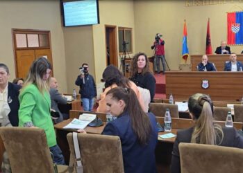 PD dhe PSD e Tom Doshit braktisin mbledhjen e Këshillit Bashkiak të Shkodrës, zbardhen arsyet