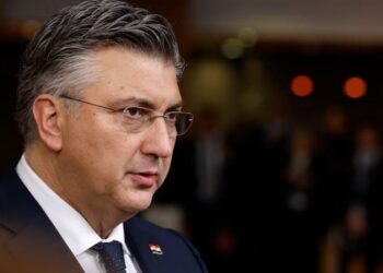 Serbia dëbon 3 shtetas kroatë nga vendi, reagon ashpër kryeministri Pllenkoviç: Duam sqarime!