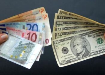 Lufta e tarifave, Dollari amerikan bie në nivelin më të ulët ndaj euros që nga viti 2022