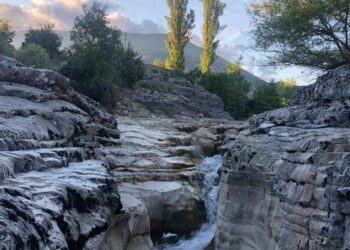 U bllokuan për disa orë kanionet e Nivicës, evakuohen 7 turistët spanjollë