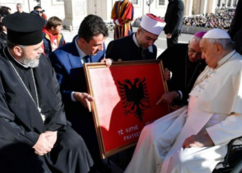 “Mbrojeni thesarin tuaj”, mesazhi i Papa Françeskut për klerikët shqiptarë
