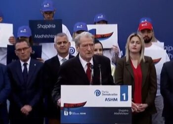 Berisha akuza Ramës: Kërkon të fshehë abuzimet me show dhe batuta