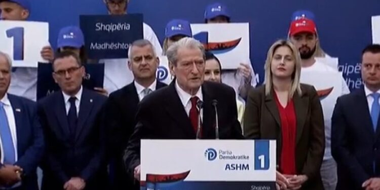 Berisha akuza Ramës: Kërkon të fshehë abuzimet me show dhe batuta