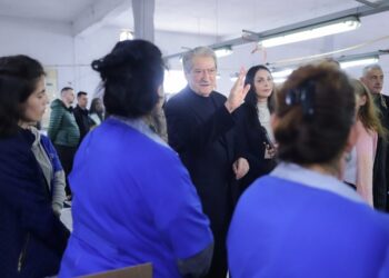 Çfarë është politika e fëmijës së tretë? Berisha prezanton “risinë” në programin e tij