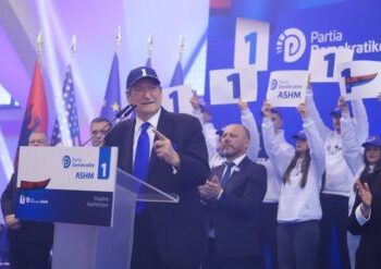 “Në këtë moshë, s’kam ambicie për para e luks”, Berisha kërkon votën e dibranëve më 11 maj: Jam në krye të një koalicioni me 25 parti…