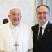 “Papa Françesku u ngjit në qiell, pranë Atit”/ Begaj: Do të ruaj thellë në kujtesën time takimet me Atin e Shenjtë
