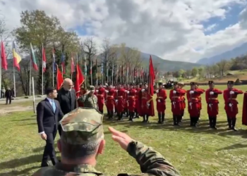 Rama dhe Vengu në Zall Herr, kryeministri: Forcat tona të Armatosura, në rrugën e një transformimi historik