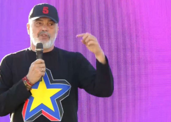 “Luli thoshte 7×7=42, bufi thotë 7×7=6 mln”, Rama: Do të kishim sërish firmat piramidale nëse shqiptarët s’do na kishin votuar