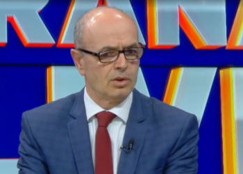 “Berisha në Strasburg, si spiun”, Petro Koçi: Premtimet për pensionet lojë kungulleshkash, kërkon të fshijë drejtësinë