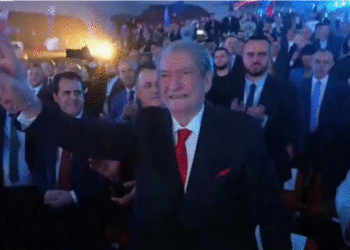 Live! PD-ASHM prezanton programin elektoral 2025-2029 në Pallatin e Kongreseve